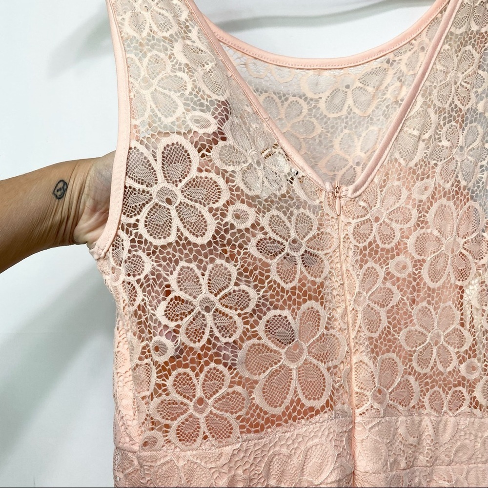 Doll Fins-Peach lace overlay W Lace sheer back dress L - Picture 3 of 9